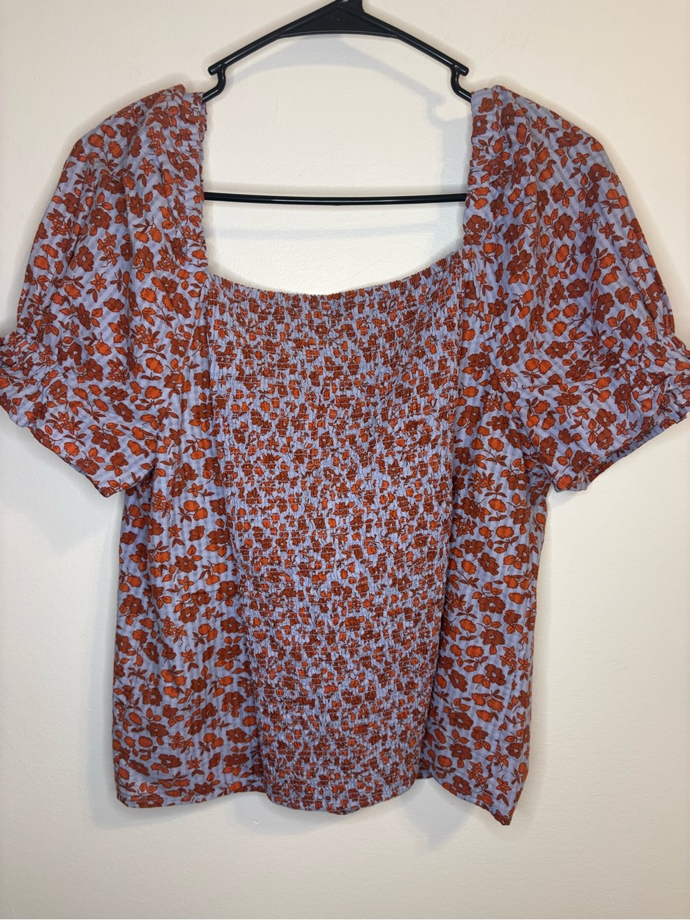 NWT Madewell Rust Floral Smocked Square-Neck Blouse on Light Blue
